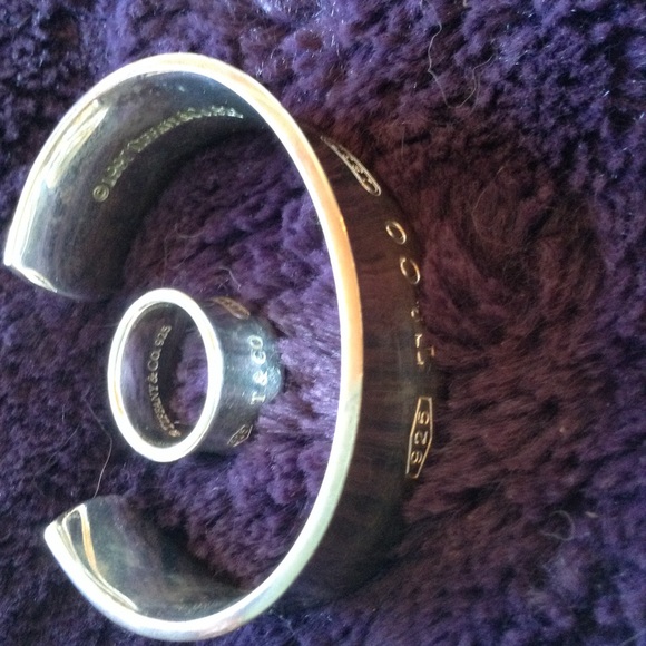 Tiffany & Co. Bangle Cuff & Matching Ring💠 💠💠 - Picture 4 of 7